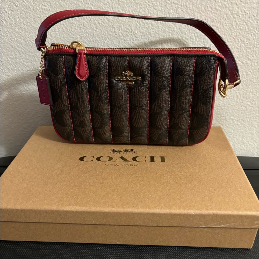 Coach Nolita 19